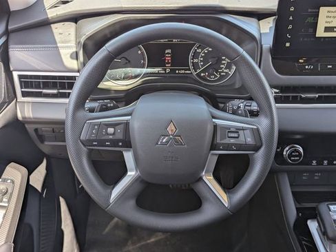 New 2026 Mitsubishi Outlander ES AWD/4WD image 11