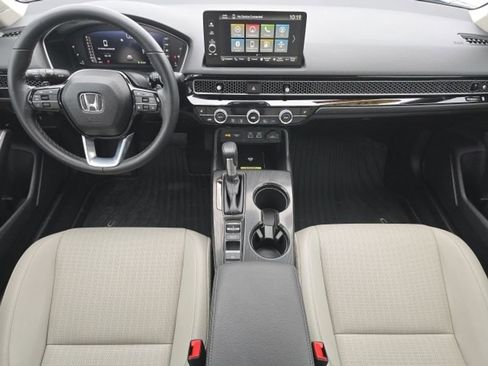 Used 2024 Honda Civic Touring image 5