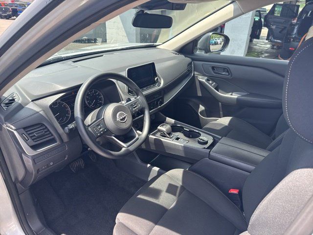 Used 2024 Nissan Rogue S AWD/4WD image 8
