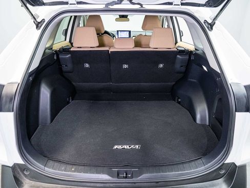 Used 2024 Toyota RAV4 LE AWD/4WD image 26