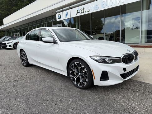 Used 2025 BMW 330i Sedan RWD image 2