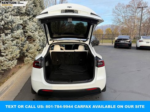 Used 2022 Tesla Model Y Long Range image 31