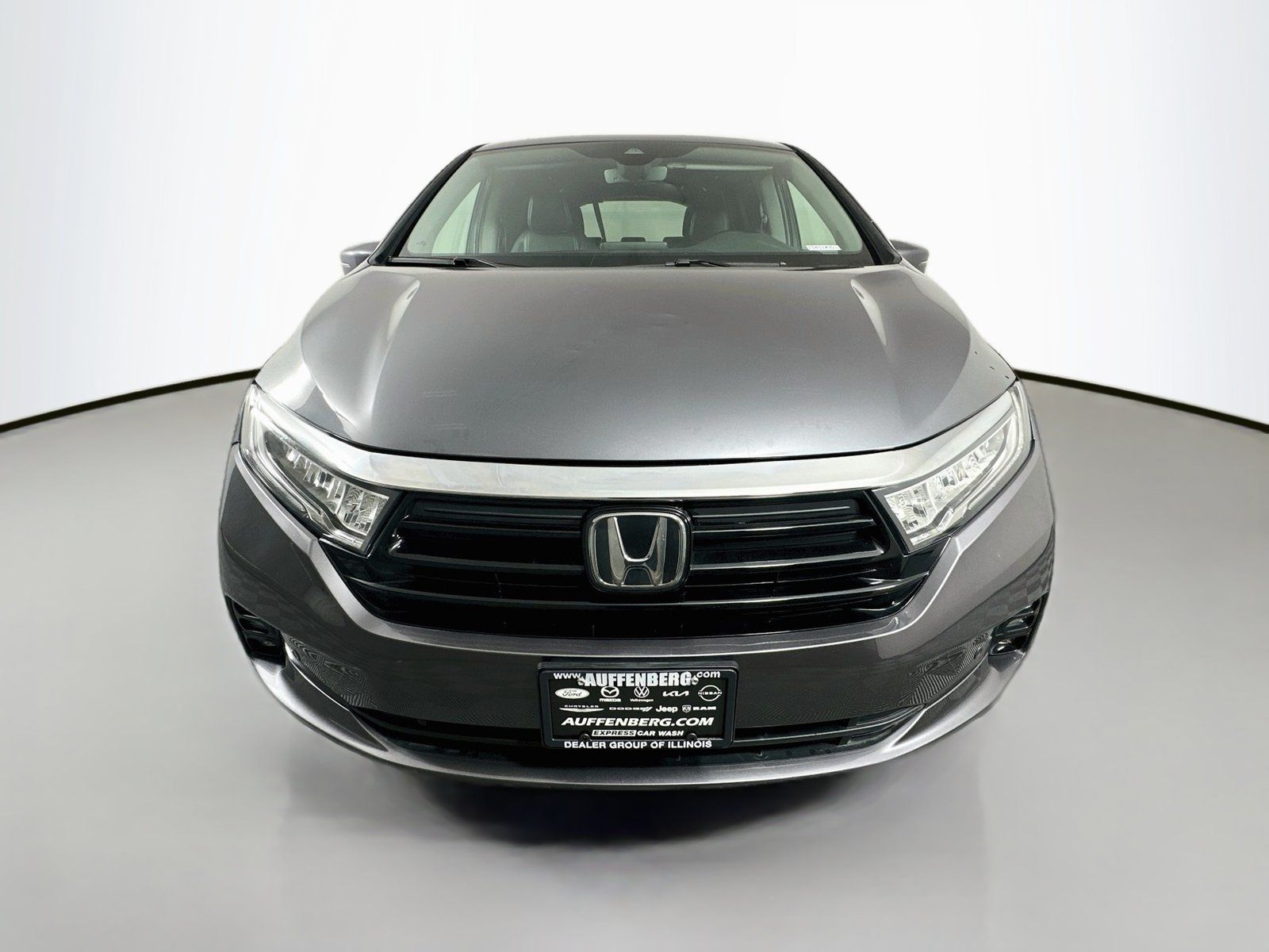 Used 2021 Honda Odyssey Touring image 2
