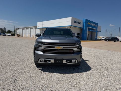 Used 2020 Chevrolet Silverado 1500 High Country w/ Technology Package AWD/4WD image 8