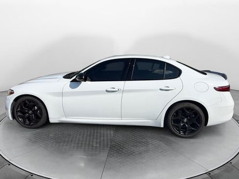 Used 2021 Alfa Romeo Giulia Sprint w/ Nero Edizione RWD image 4