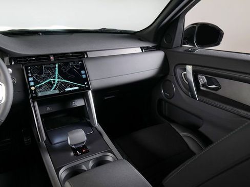 New 2026 Land Rover Discovery Sport Landmark AWD/4WD image 17