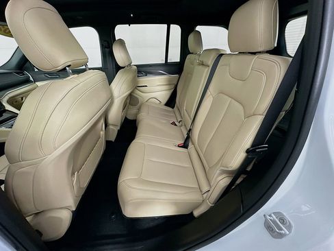 Certified 2025 Jeep Grand Cherokee Limited w/ Luxury Tech Group II image 37