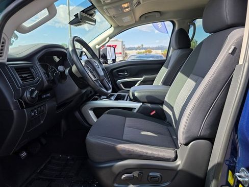 Used 2024 Nissan Titan SV w/ SV Convenience Package image 14