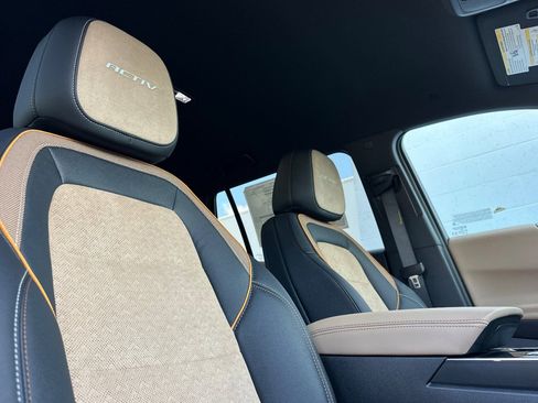 New 2026 Chevrolet Equinox ACTIV w/ Safety and Technology Package FWD image 17