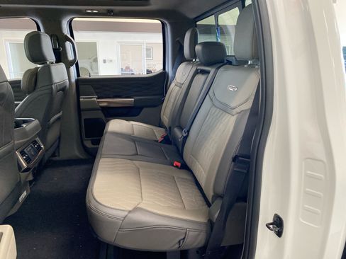New 2026 Ford F250 Platinum w/ Platinum Plus Package AWD/4WD image 9