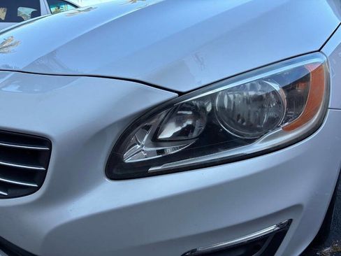 Used 2015 Volvo V60 T5 Premier w/ 19" Sport Package FWD image 14