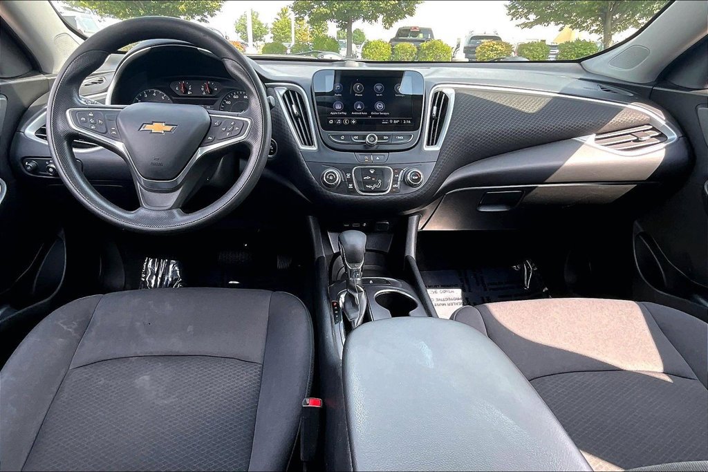 Used 2023 Chevrolet Malibu LS FWD image 21