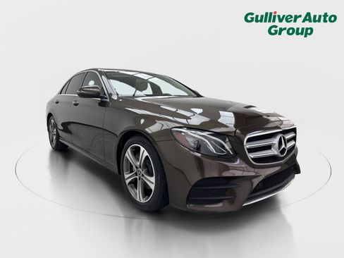 Used 2018 Mercedes-Benz E 300 w/ Premium 1 Package image 13
