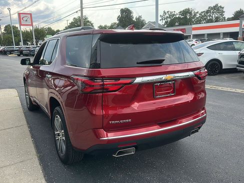 Used 2023 Chevrolet Traverse High Country FWD image 13