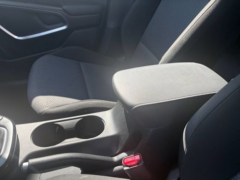 Used 2025 Kia Soul LX w/ LX Technology Package FWD image 30