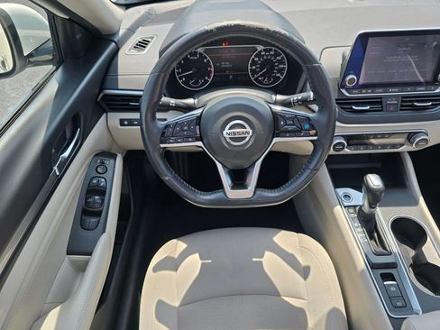 Used 2019 Nissan Altima 2.5 SV AWD/4WD image 19
