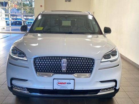 Certified 2023 Lincoln Aviator Reserve w/ Equipment Group 201A image 3