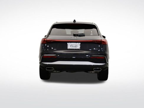 Used 2025 Audi Q5 Premium Plus w/ Premium Plus AWD/4WD image 4