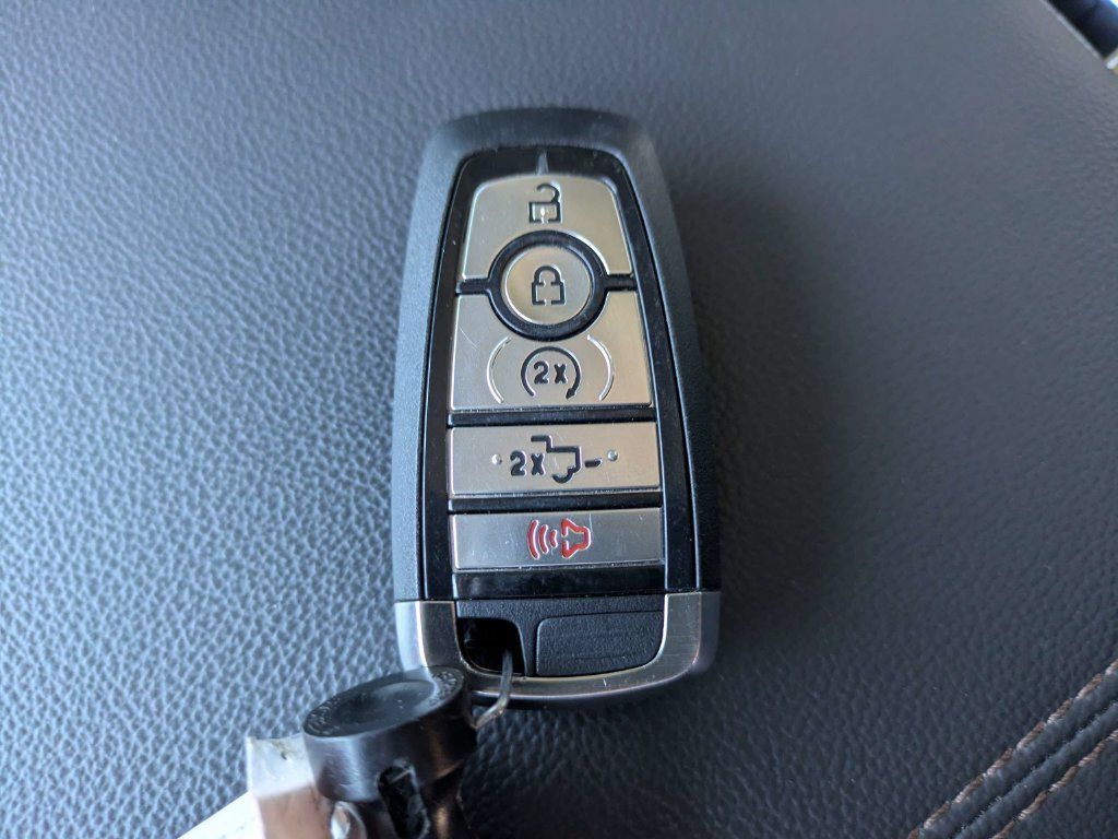 Used 2025 Ford F150 Lariat w/ Equipment Group 502A High AWD/4WD image 32