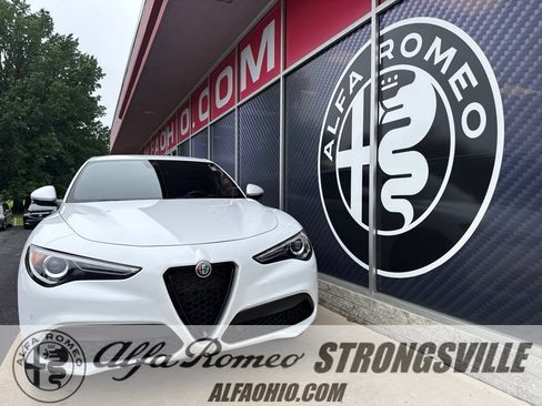 Used 2023 Alfa Romeo Stelvio Sprint AWD/4WD image 1