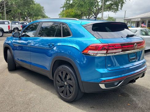 Used 2024 Volkswagen Atlas Cross Sport SE w/ Panoramic Sunroof Package image 3