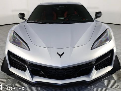Used 2024 Chevrolet Corvette Z06 RWD image 2