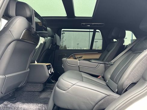 Certified 2023 Land Rover Range Rover SV AWD/4WD image 14