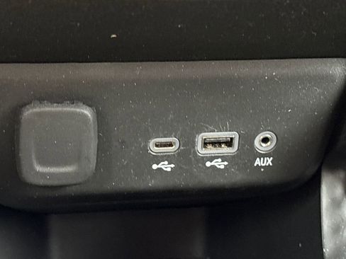 Certified 2023 Chevrolet TrailBlazer LT w/ Convenience Package AWD/4WD image 19