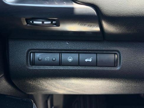 Certified 2024 Nissan Pathfinder SL w/ SL Premium Package FWD image 27