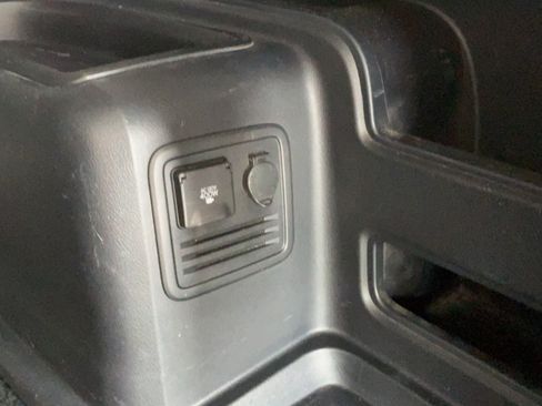Certified 2021 Toyota 4Runner SR5 AWD/4WD image 30