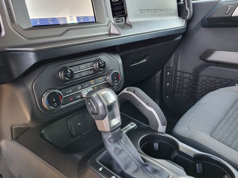 Used 2022 Ford Bronco Outer Banks AWD/4WD image 19