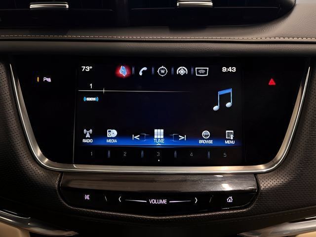 Used 2017 Cadillac XT5 Luxury FWD image 28