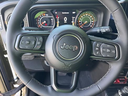 New 2026 Jeep Gladiator Willys AWD/4WD image 13