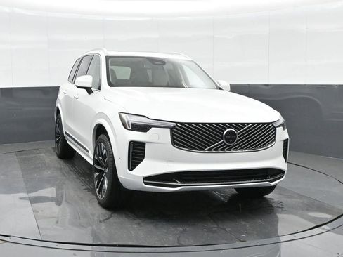 New 2026 Volvo XC90 B6 Ultra w/ Protection Package AWD/4WD image 2