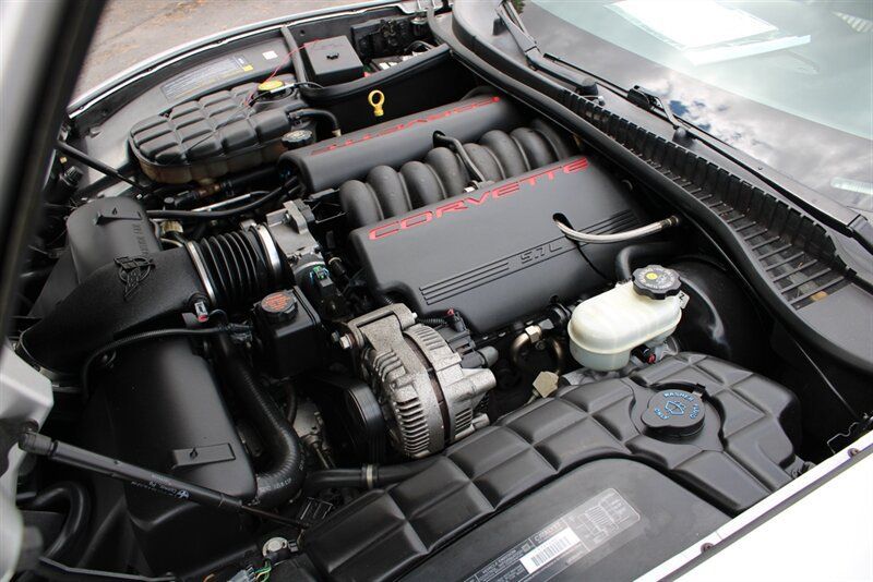 Used 1999 Chevrolet Corvette Coupe w/ Memory Pkg RWD image 11