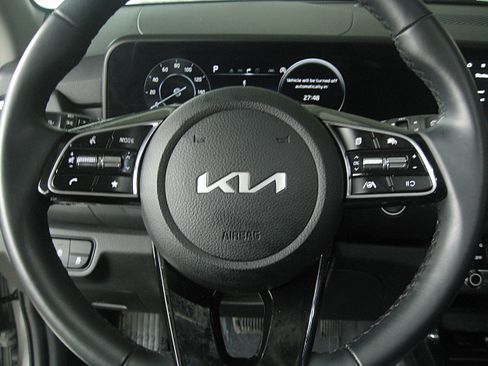 Certified 2024 Kia Seltos EX image 13