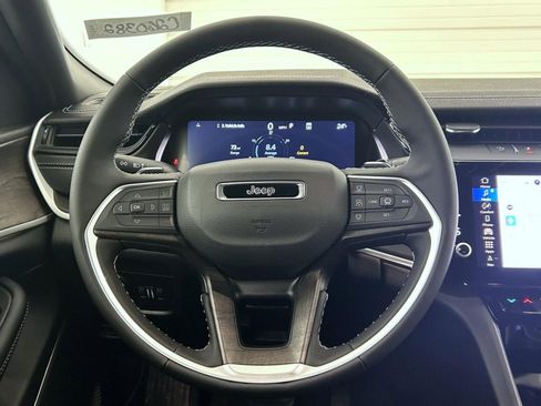 New 2026 Jeep Grand Cherokee Limited image 11