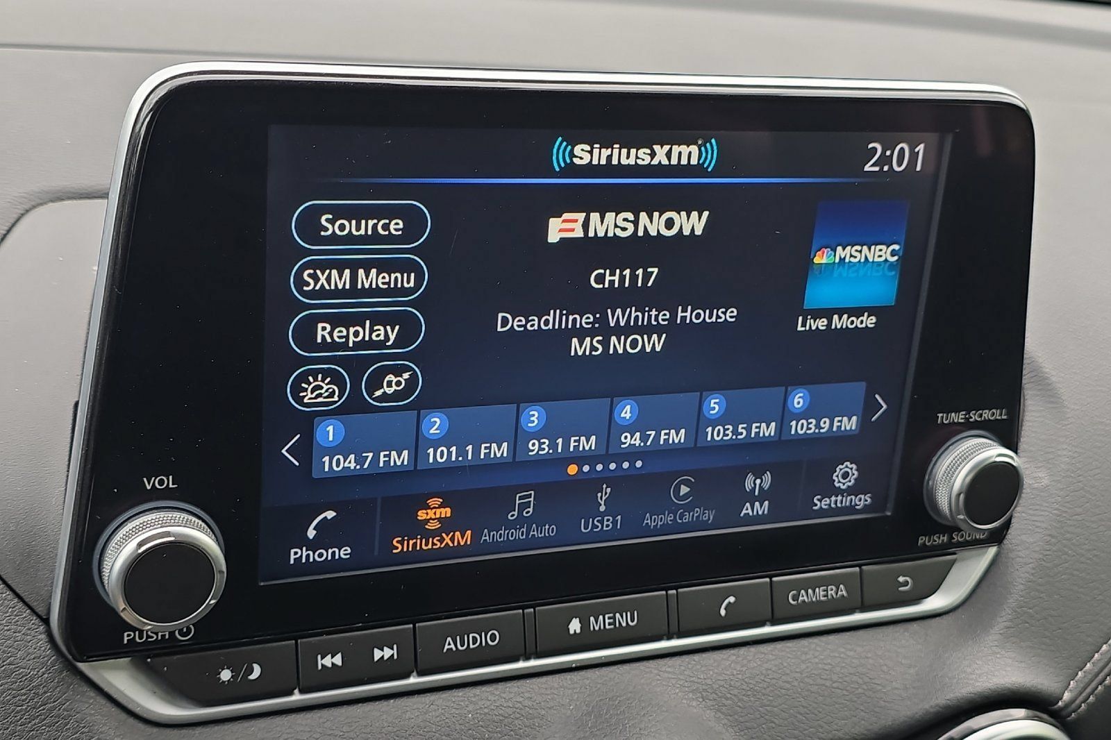 Used 2023 Nissan Sentra SV FWD image 17