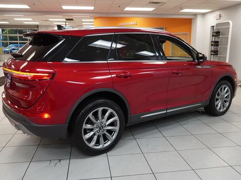 Used 2022 Lincoln Corsair AWD w/ Premium Package image 13