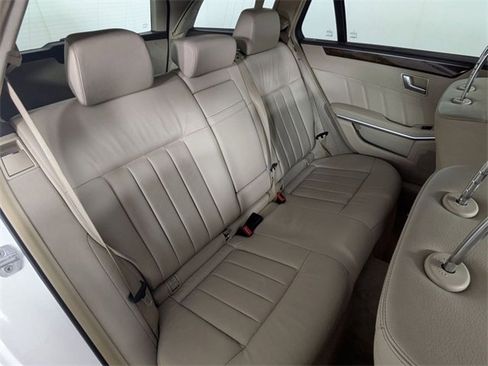 Used 2014 Mercedes-Benz E 350 4MATIC Wagon image 29