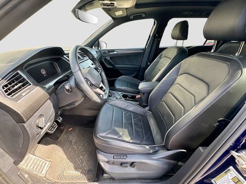 Used 2024 Volkswagen Tiguan SEL R-Line w/ MDO Package, Two-Row AWD/4WD image 24