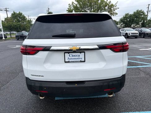 Used 2023 Chevrolet Traverse LS FWD image 7