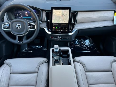 New 2026 Volvo XC90 T8 Ultra w/ Lounge Package image 11