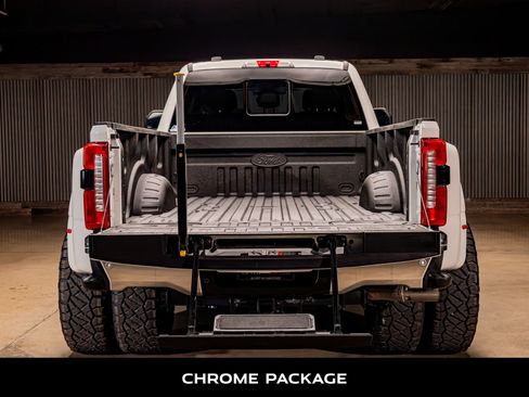 Used 2024 Ford F350 Lariat w/ Lariat Ultimate Package image 9