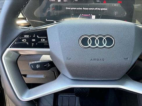 Used 2025 Audi Q5 Premium w/ Convenience Package AWD/4WD image 11