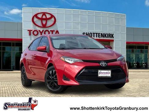 Used 2019 Toyota Corolla LE FWD image 1