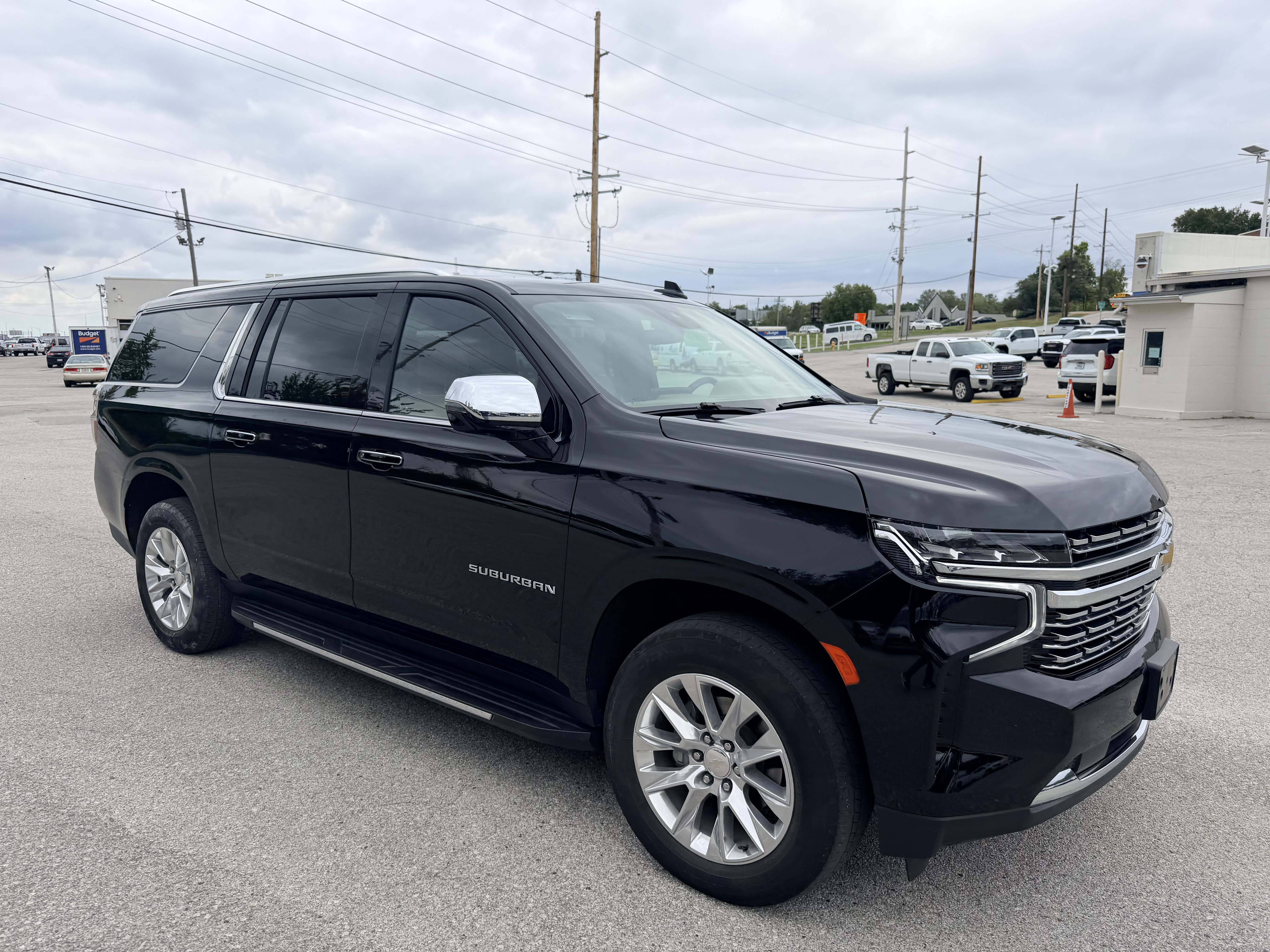Used 2024 Chevrolet Suburban Premier AWD/4WD image 8