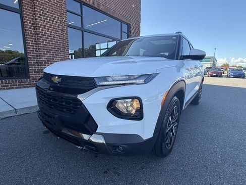 Used 2021 Chevrolet TrailBlazer ACTIV w/ Sun and Liftgate Package FWD image 10
