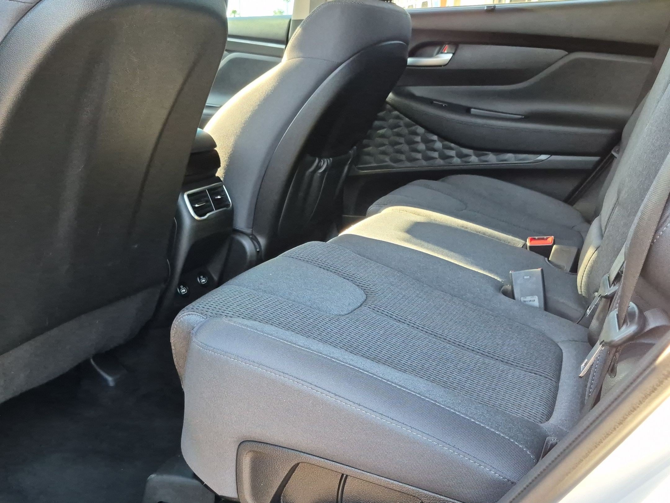 Used 2021 Hyundai Santa Fe SEL w/ Convenience Package AWD/4WD image 23