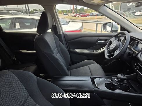 Used 2024 Nissan Rogue SV FWD image 9